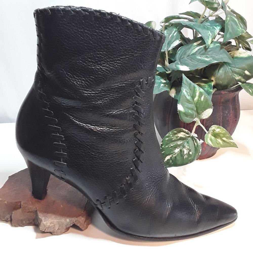 Antonio Melani Wide Top Stitch Black Leather Booties Size 5.5